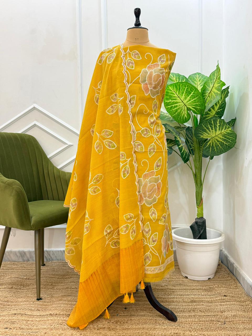 Banarsi Unstitched suit