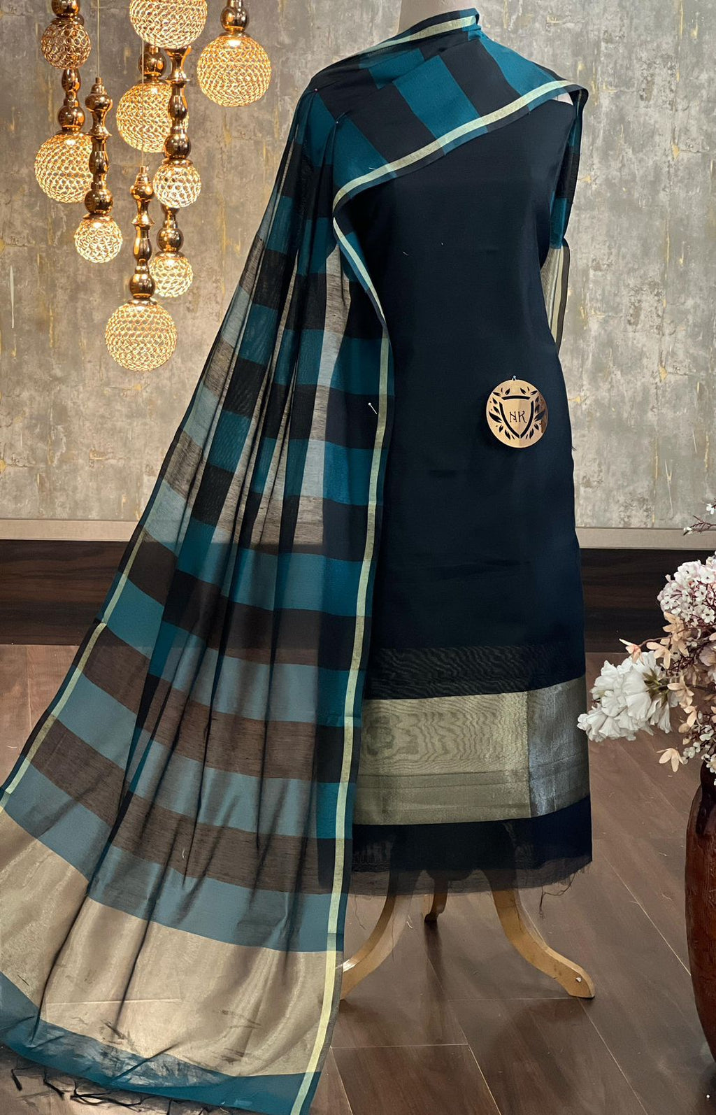 Banarsi Unstitched suit