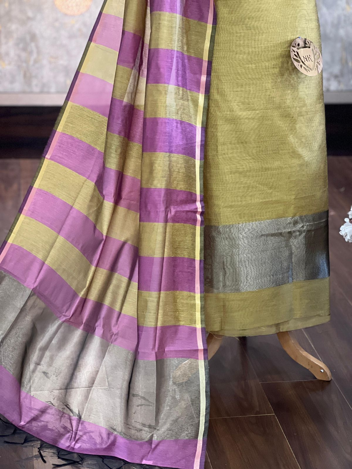 Banarsi Unstitched suit